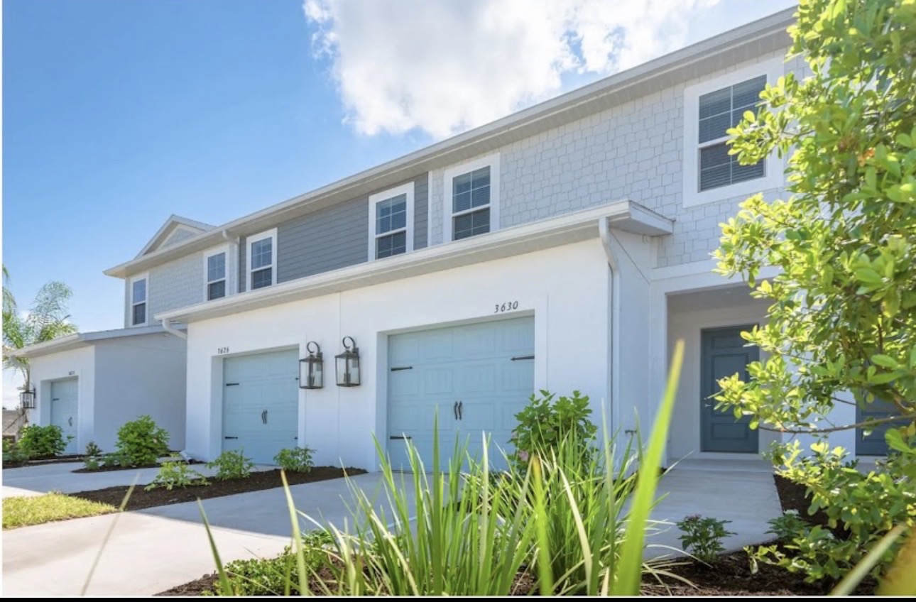 3630 Caravelle Street, Sarasota FL — Ohh My Dog! private boarding home